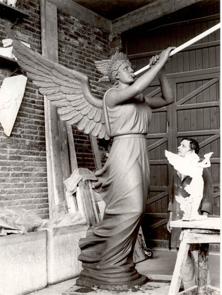 CaesarsBlvd_ClayModel_WingedFigure